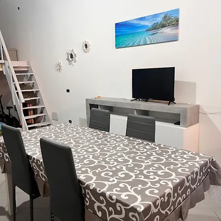 Aurora Casa Vacanza 伊格莱西亚斯