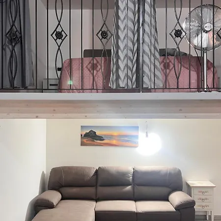 Aurora Casa Vacanza 度假居 *